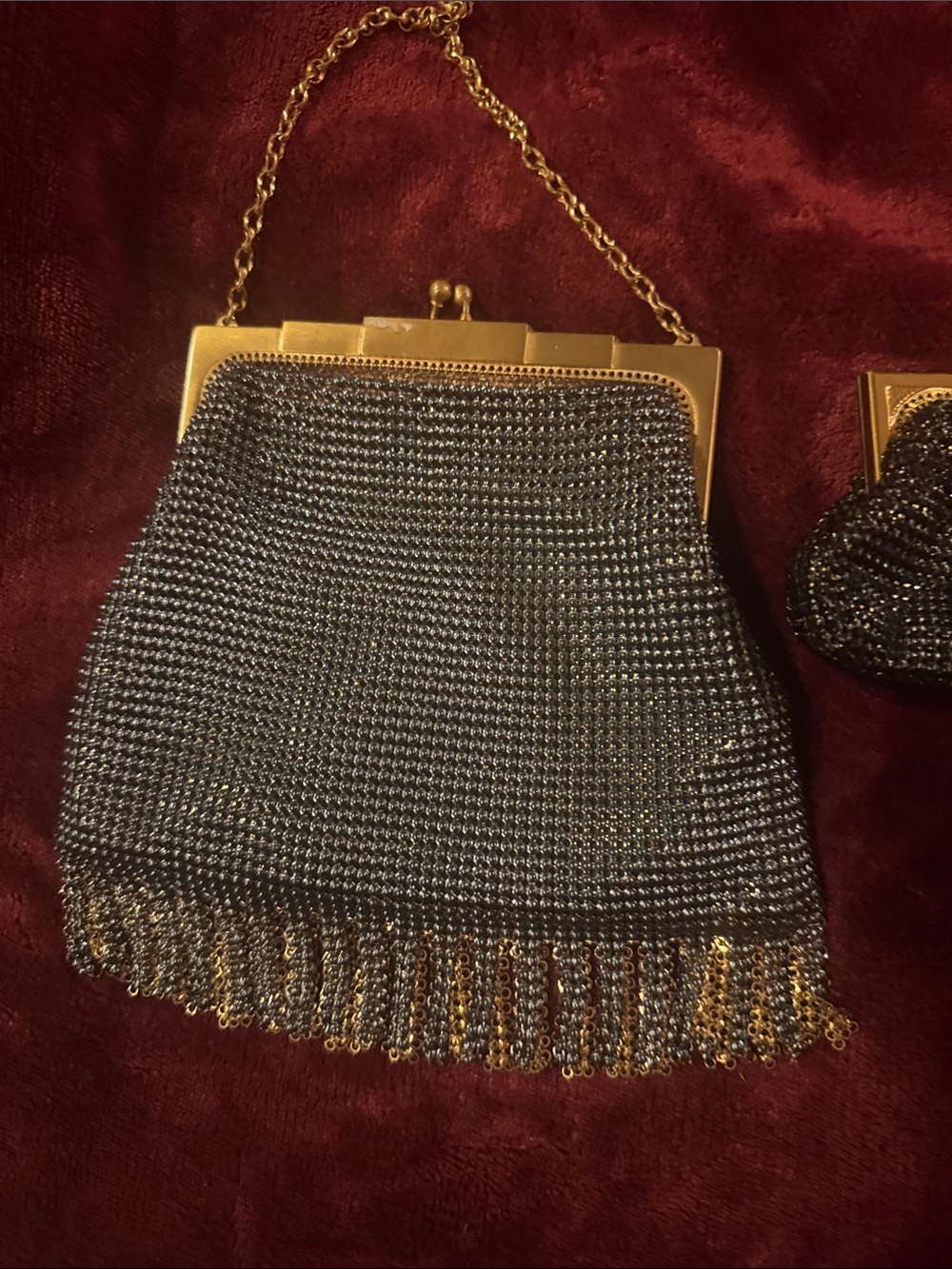 Whiting & Davis Black and Gold Mesh Evening Bag Set with matching change purse - Picture 2 of 5